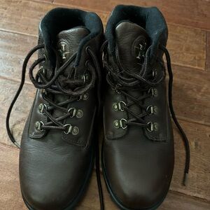 NEVADOS HIKING BOOTS